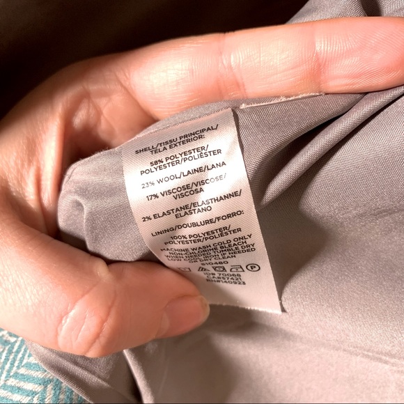 Loft wool mix blue and white herringbone blazer button front pocket sz 4 stylish - Picture 9 of 9